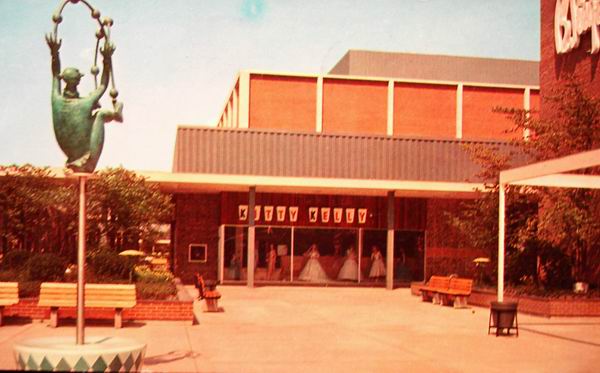 Eastland Center (Eastland Shopping Center, Eastland Mall) - Old Photo